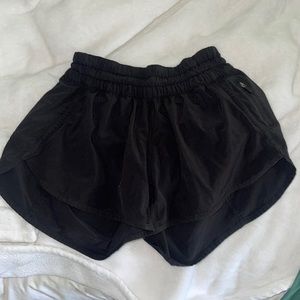 Lulu track that short
